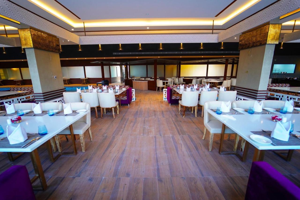 Essentia Luxury Hotel Indaur Kültér fotó