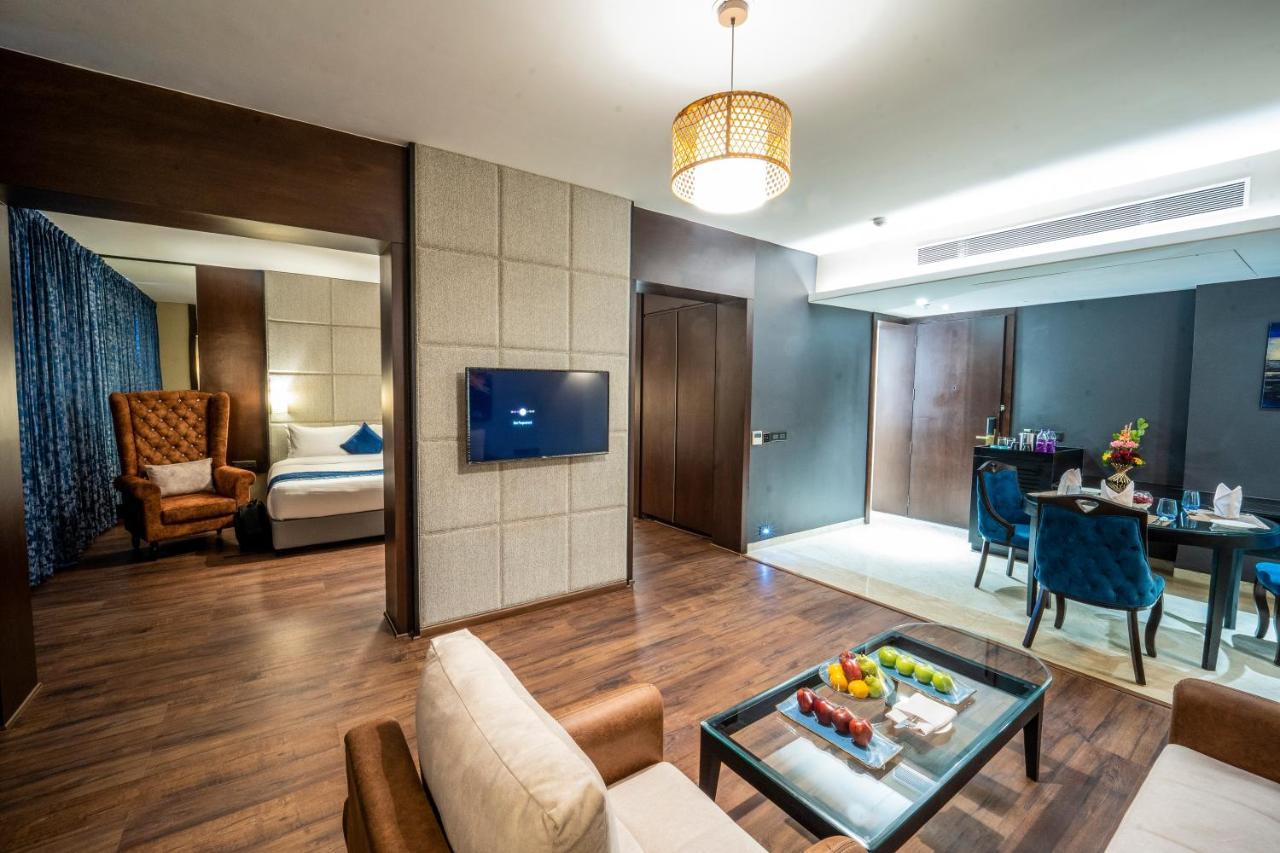 Essentia Luxury Hotel Indaur Kültér fotó