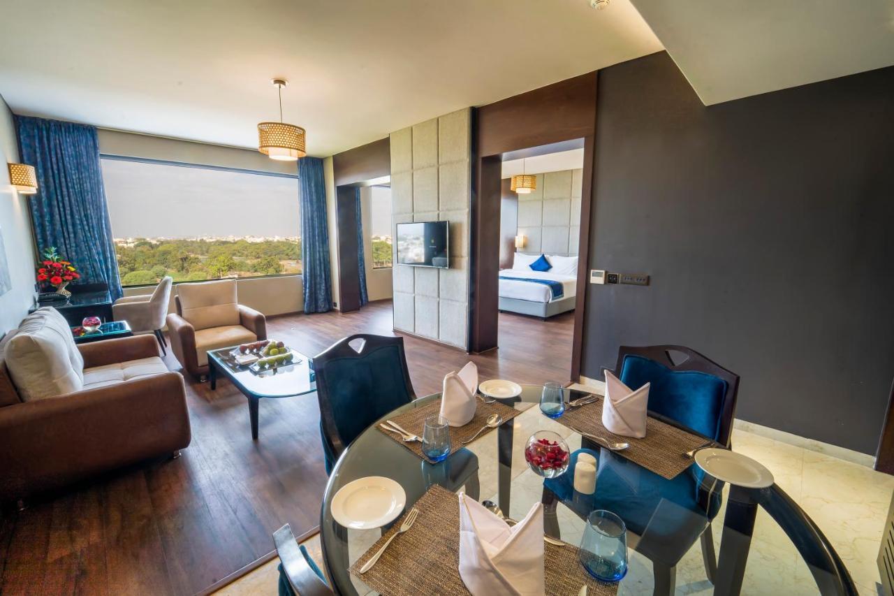 Essentia Luxury Hotel Indaur Kültér fotó