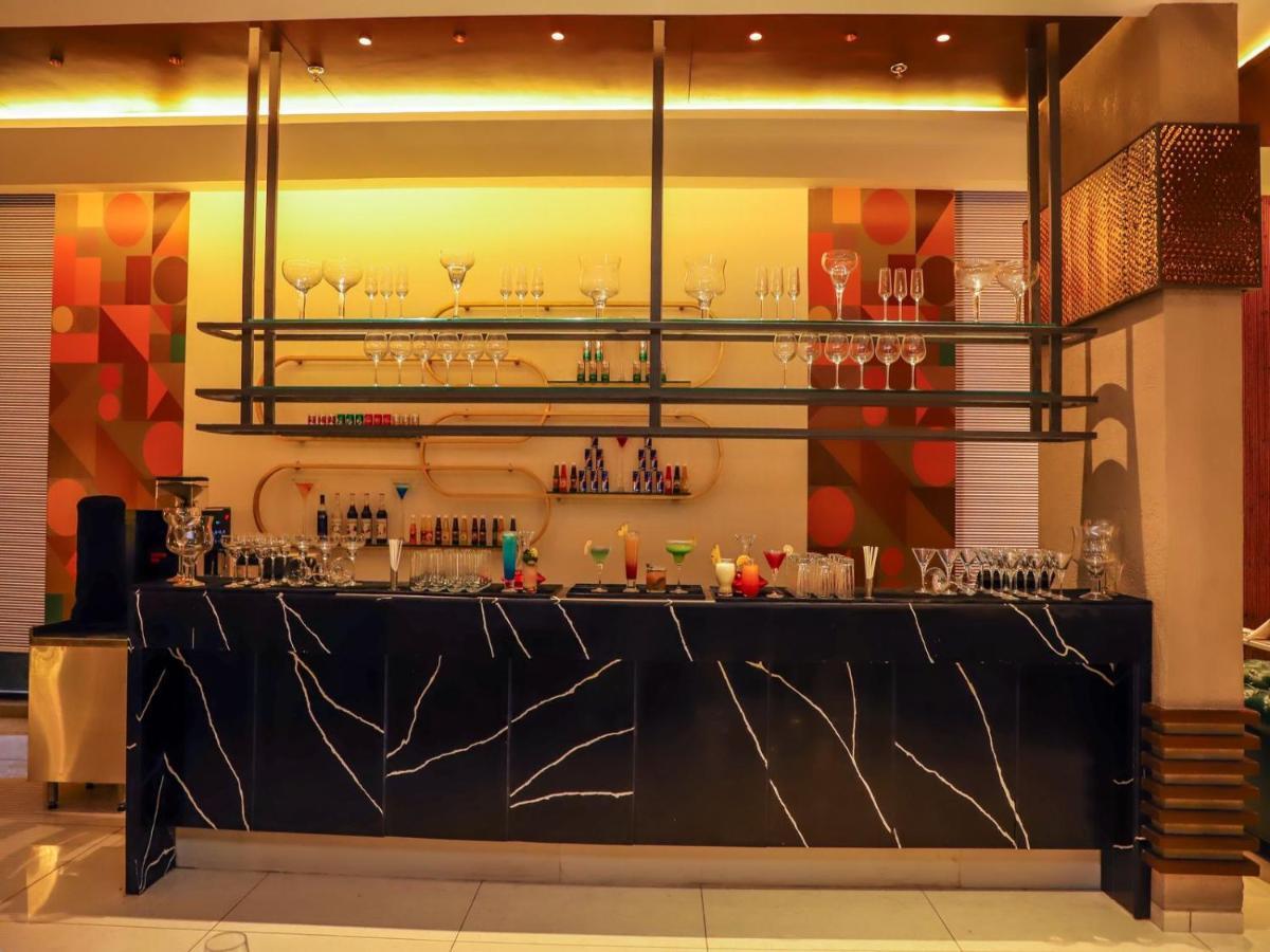 Essentia Luxury Hotel Indaur Kültér fotó