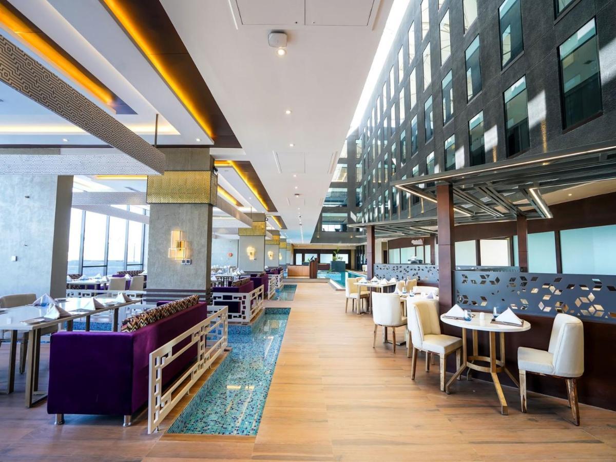 Essentia Luxury Hotel Indaur Kültér fotó