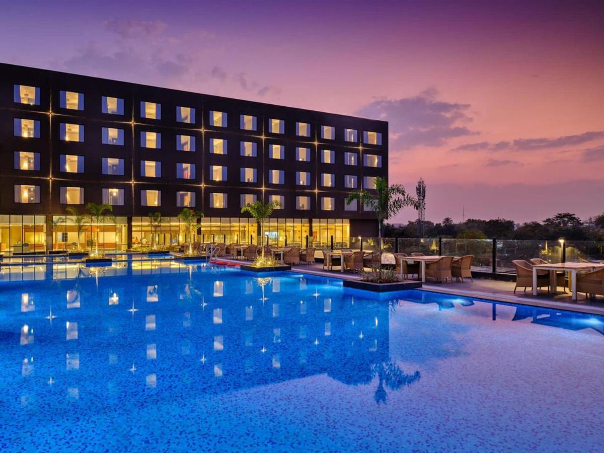 Essentia Luxury Hotel Indaur Kültér fotó