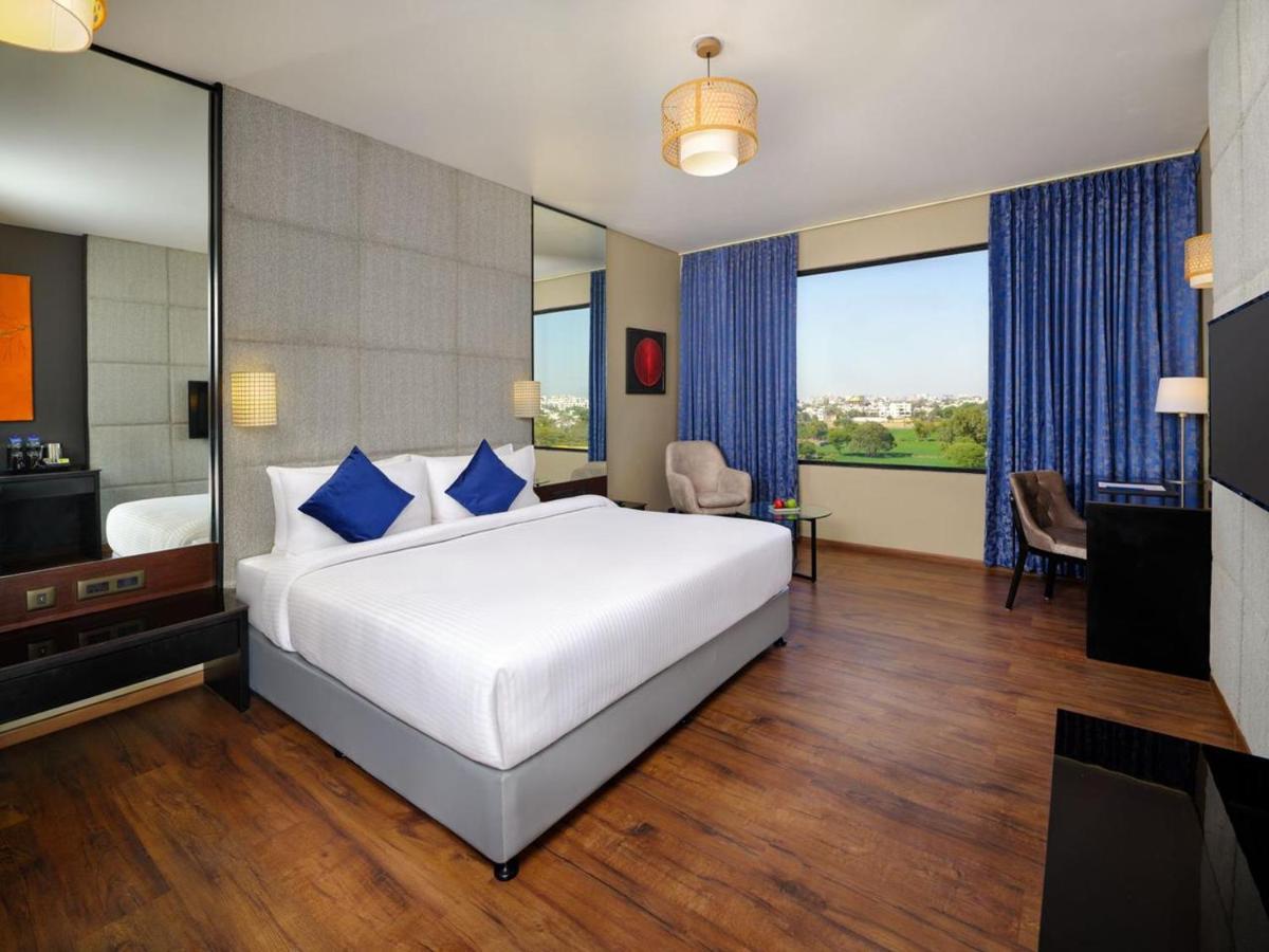 Essentia Luxury Hotel Indaur Kültér fotó