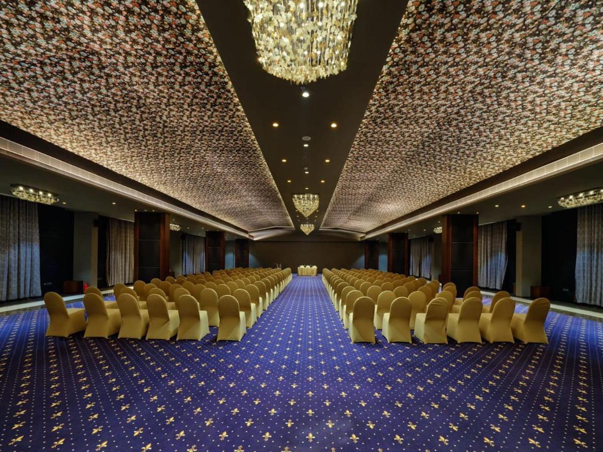 Essentia Luxury Hotel Indaur Kültér fotó
