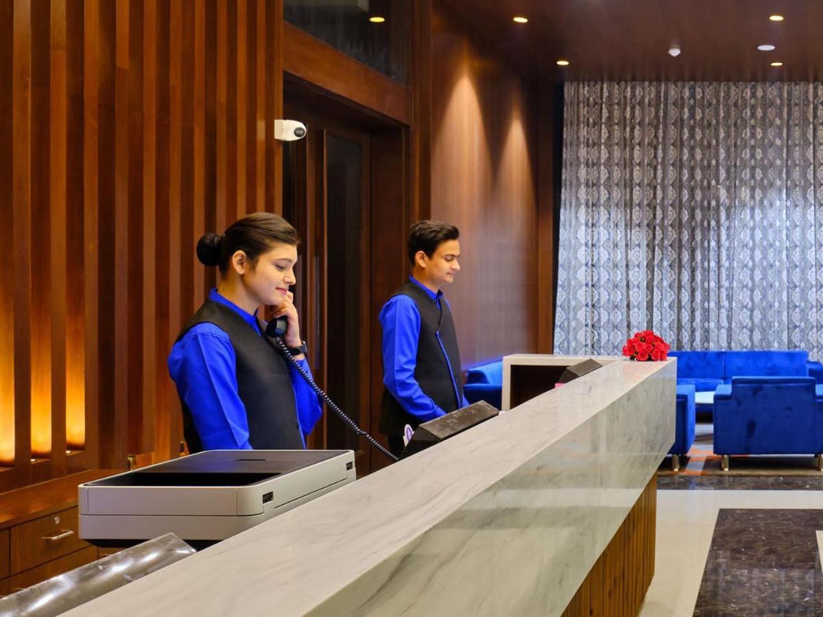 Essentia Luxury Hotel Indaur Kültér fotó