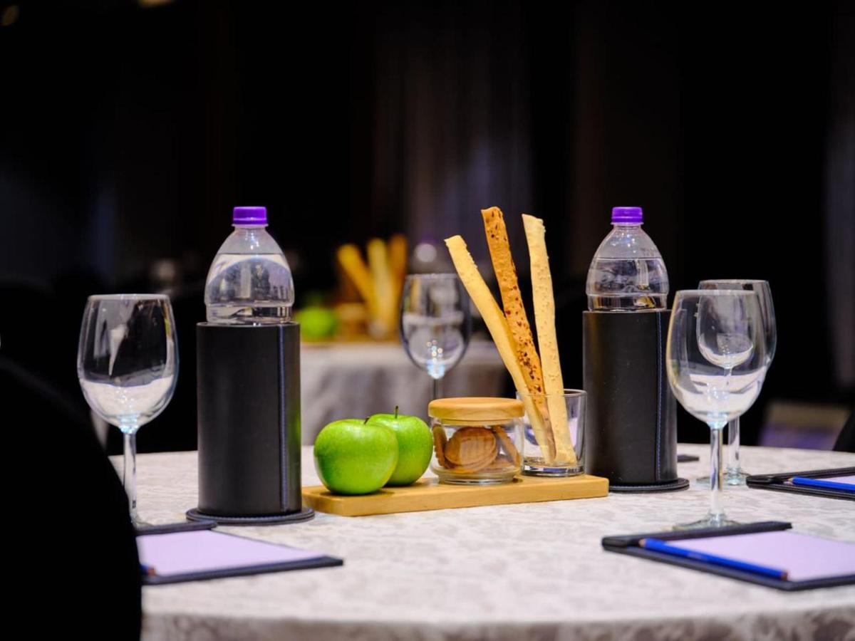 Essentia Luxury Hotel Indaur Kültér fotó