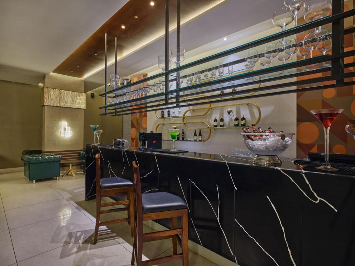 Essentia Luxury Hotel Indaur Kültér fotó