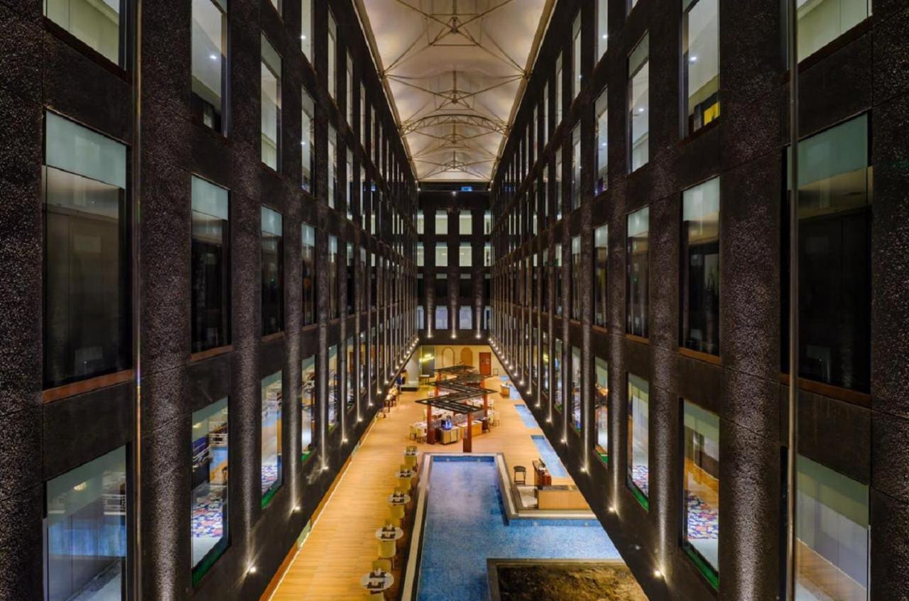 Essentia Luxury Hotel Indaur Kültér fotó