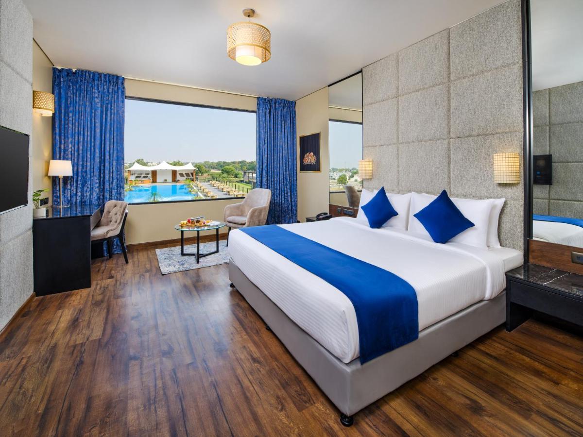 Essentia Luxury Hotel Indaur Kültér fotó